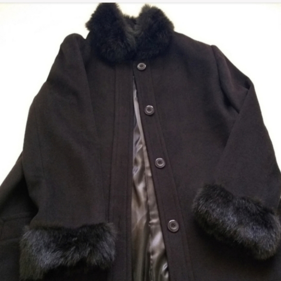 Faux fur trim long back pleats Hollywood style